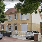 LE-PETIT-QUEVILLY Maison 4 chambres, avec appentis de jardin, cave, grenier et parking