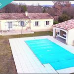 Villa de 105m² sur 2050m² de terrain clos avec piscine