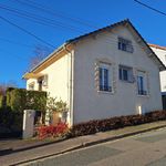 Pavillon avec beau jardin