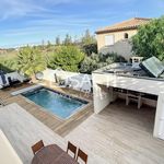 À vendre : Maison avec piscine sur terrain de 421 m²