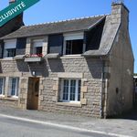 Maison en pierre avec dépendance