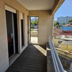 3-Bedroom Apartment with Terrace near Porto's University Hub