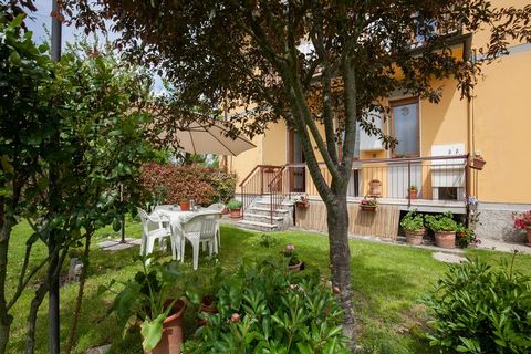 Charming newly-built holiday home located just 2 km from Borgo San Lorenzo, just 34 km from Florence and 15 km from the Barberino outlet. The house has been renovated with taste, has a large equipped and fenced garden, barbecue and games for children...