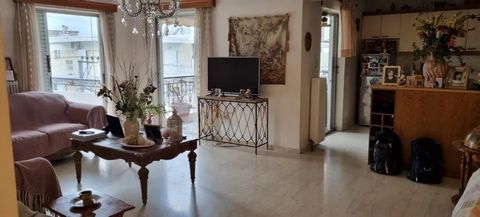 Palaio Faliro, Apartment For Sale, 100 sq.m., Property Status: Good, Floor: 3rd, 1 Level(s), 3 Bedrooms (1 Master), 1 Kitchen(s), 1 Bathroom(s), 1 WC, Heating: Autonomous, View: Good, Build Year: 1991, Energy Certificate: D, Floor type: Tiles, Type o...