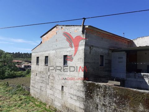 House in stone, located in Fumadinha, municipality of Aguiar da Beira. This villa is composed of ground floor and first floor in need of some works. The first floor consists of two bedrooms and an annex for storage, possibility of construction of bal...