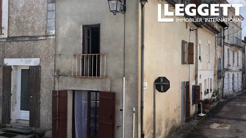 A13717 - Small village house, ideal holiday home or rental property. Conveniently located in the centre of a small village with a bakery and bar/restaurant close by. This would be an ideal investment property or first purchase. There is also a piece ...