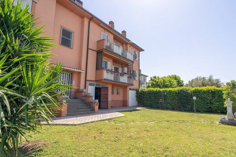 In Monte Romano, and precisely in Via Molise, we offer for sale an apartment on the first floor of 120 sq m with a tavern and storage room for a total of 55 sq m, all in a good state of maintenance. The property is located in a small building consist...