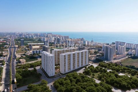 Appartementen in een Complex met Aqua Park in Mersin Mersin, de parel van de Middellandse Zee, is een zich snel ontwikkelende leefruimte in Turkije. Met zijn kosmopolitische structuur, 320 km lange kustlijn, prachtige baaien, blauwe vlag plekken en r...