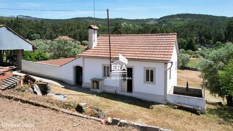 House T3, partially refurbished with 1447 m2 of flat land with well and hole and with excellent sun exposure. Property resulting from remodeling / full recovery. The house has a living room, a kitchen, 3 bedrooms, 1 bathroom and a basement already re...