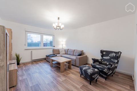 Here we offer you a great house modernized in 06/2023 with modern full equipment. Unit 1 offers space for 3 bedrooms, living room, dining room, kitchen and bathroom. A large garden and covered terraces are at your disposal. The house contains 2 resid...