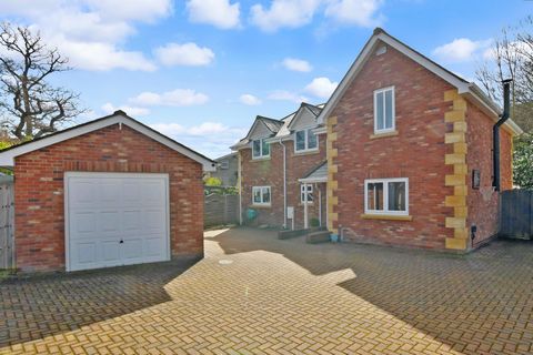 Whether you want to work from home, have inter-generational requirements or are looking to earn an income, this impressive detached family home offers it all. Built to a very high standard in 2011 by the current owners it includes four bedrooms, a st...