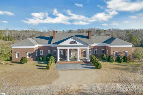 Laurel Creek Farm sits on 48 acres with 5 bedrooms, 5.5 bathrooms, and 10,508 finished and heated square feet. Inspired by Thomas Jefferson’s Monticello home, this all-brick home features Flemish bond masonry, blue slate patios, a Grand Manor roof, a...