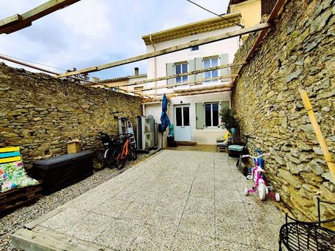 In the heart of the village, stone house on two sides is composed of four spacious bedrooms, a bright living room with adjoining dining room, an open fitted kitchen, a shower room, a bathroom and two toilets. The garden, with a terrace, is an ideal p...