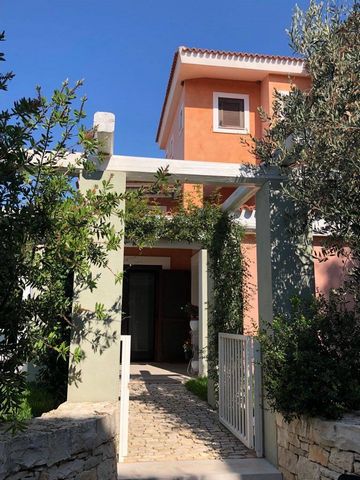 BASILICATA - MARINA DI PISTICCI (MT) - PORT OF THE ARGONAUTS Splendid independent apartment located in the heart of the residence, in the area known as 