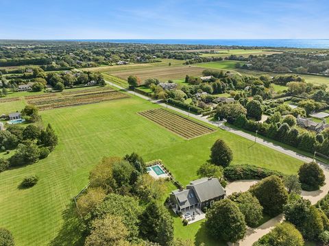 Situated in the heart of Sagaponack, south of the Highway, this recently renovated traditional seven bedroom home is bathed in natural light and is nestled on nearly three manicured acres of land. It’s the quintessential summer retreat found in the H...
