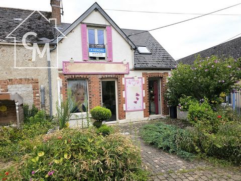 Located 2 hours from Paris, detached house ideally located in the heart of Ouzer-le-marché close to all shops. It is composed of a light and bright main room on the ground floor, a shower room with toilet. Upstairs, a landing leads to a bedroom of 13...