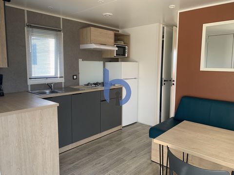 Are you interested in staying all year round in a campsite with a swimming pool? Follow me to visit this Rapid home of 2021 including a living room with kitchenette, 2 bedrooms, 1 shower room and 1 toilet. A terrace of 9 m2 embellishes this rapid' ho...