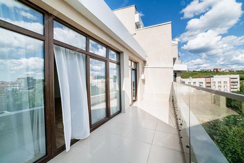 HEART OF TOWN CLOSE TO TRANSPORT 'GARE DE PUTEAUX', SHOPS, AND SCHOOLS. BEAUTIFUL 4 ROOMS OF 92M2 LOCATED IN A MODERN LUXURY RESIDENCE. THIS PROPERTY CONSISTS OF A LIVING ROOM / KITCHEN OF 33M2 EXTENDED BY A BALCONY FACING SOUTH. 3 BEDROOMS INCLUDING...