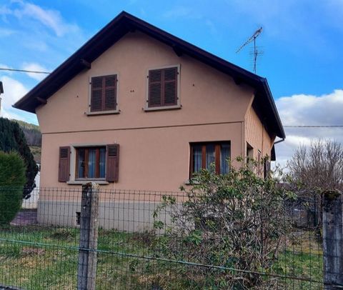In the Saint-Amarin Valley, I invite you to discover this bright house, ideally located near schools and shops. This residential house offers a functional living space and multiple layout possibilities. Explore the great potential of this property wh...