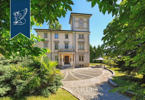 Framed by the stunning hills of Florence, this elegant villa for sale has been finely renovated and offers stunning views. Following a total refurbishment, the villa now sports a completely new look in a perfect modern style that combines luxurious f...