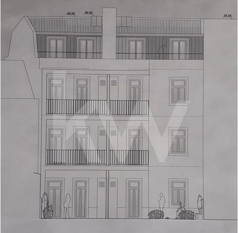 Building in Lapa in Premium Zone, the location is very central. - Has a project to increase the top floor - There are 4 floors - There are 8 apartments - 4 tenants whose lease ends in March - 2 permanent tenants - 1 occupation without contract 500Eur...