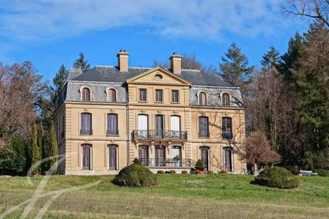 In a dominant position, this beautiful family estate overlooks parklands planted with trees and landscaped by Lyon landscape architects Luizet-Barret. Most of the grounds are enclosed by walls. This 17th century chateau built of dressed stone is buil...