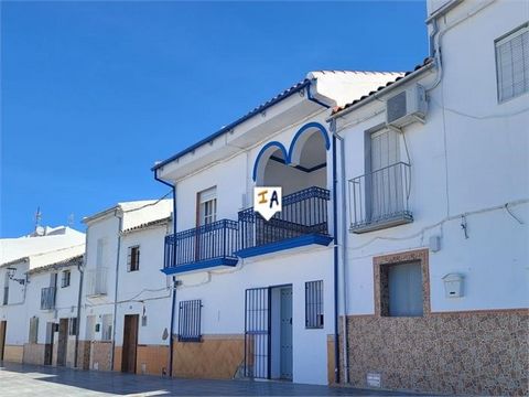 Located in the town of Pruna in the province of Seville, Andalucia, Spain, close to local amenities and just a short 10 minute drive from the historical town of Olvera. This 5 bedroom, 4 bathroom, large family home has so many possibilities. The curr...