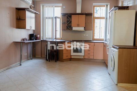 Selling a spacious apartment located in the city center, in the yard.heated floorstwo isolated roomsspacious kitchenfireplaceelevatorApartment with high ceilings, a kitchen combined with a living room with a fireplace for cold autumn evenings.In 2020...