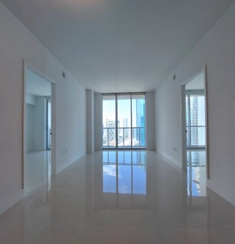 Beautifully renovated 2/2 condo. Centrally located in the heart of Brickell. Split floor plan with white porcelain floors throughout, floor to ceiling windows, open kitchen with wood cabinetry, stainless-steel appliances and porcelain backsplash in t...