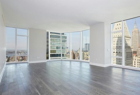 NEW PICTURES COMING SOON North, South, East, and West views from river-to-river and beyond! The clock tower literally stands right outside your window. Floor to ceiling windows display the amazing northern vistas of Madison Square Park; Empire State ...