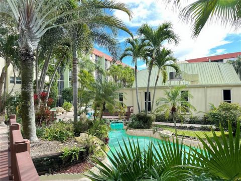 The most convenient location in Fort Lauderdale, within walking distance to supermarkets, restaurants, and convenience stores, with easy access to various amenities. Very spacious unit 2 large beds, 2 baths, walk-in closets. Tile throughout the livin...