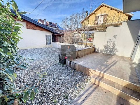Exclusivity Albertville 73200 Savoie Maïmouna Ly ... offers for sale a T2 apartment of 49, 79 m² carrez under renovation on the ground floor in a quiet residence. As soon as you enter, a dining area with an open kitchen creates a convivial space for ...