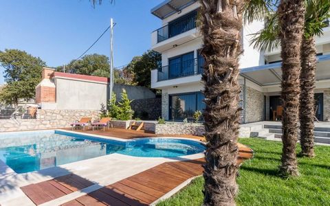 Luxury glamour villa of refined design in Klenovica on Crikvenica riviera with fantastic sea views! Total area: 335,56 m2 brutto + 46,30 m2 garage (total: 381,86 m2) Luxurious and modern villa consists of two separate apartments:  Apartment 1, 210 m2...