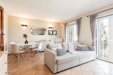 Located in Loulé. Discover comfort and convenience in this modern 1st-floor T2 duplex, nestled in the charming Old Village. Featuring two well-appointed bedrooms - one with twin beds and the other with a double bed - this apartment offers a relaxing ...