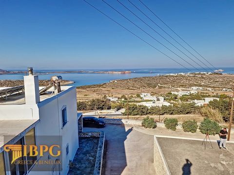 This luxury villa in Paros is a real jewel in the world of real estate. It is located in one of the most impressive places on the island, offering an uninterrupted panoramic view of the blue sea. The large, well-kept garden and the spacious parking s...
