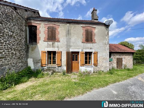 Mandate N°FRP142078 : Stone house to finish renovating comprising on the ground floor a living room with open kitchen and wood burning stove, a large hallway of 20m2 whose use remains to be finished, and the boiler room. Upstairs, you will cover thre...