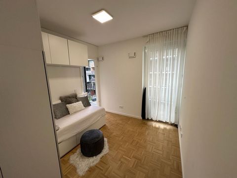 Stylishly furnished apartment directly at Killesberg in Stuttgart-Feuerbach. Completely new residential complex with all amenities. - Underfloor heating - Balcony with lounge - Kitchen - Shower room - 100 MBit WLAN - Washing machine - 200m to the sub...