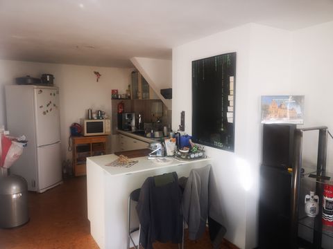 The flat, which is located on the second floor, can be occupied as of 11 June 2023. The flat is sublet for a maximum of 2 years due to a stay abroad and is fully furnished. Two attractive rooms make up the flat. The existing fitted kitchen saves you ...