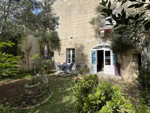 A beautifully converted double fronted charming as well as stylish 170 year old HOUSE OF CHARACTER situated in an urban conservation area in Gudja. The property boasts natural light and benefits from various authentic features with high ceilings top ...