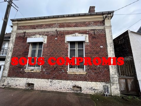 EXCLUSIVE!! We offer you to acquire this fisherman's house with its high potential with a surface area of 48 m2. It is ideally located a few steps from the centre and the beach of Cayeux-sur-Mer. It is composed as follows: an entrance to a kitchen gi...