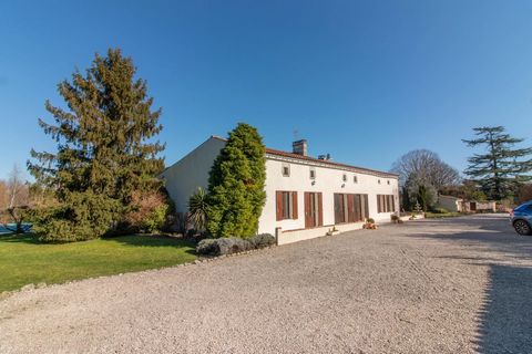 In an extremely well-placed location between the towns of Saintes and Cognac, this large detached, south-facing home comes with an independent guest annex and swimming pool, all set on almost a hectare of mature landscaped garden with specimen trees ...