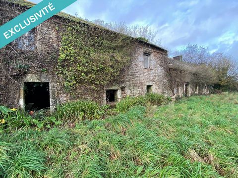 Located in the heart of the town of Trégourez, this property offers an opportunity to create the home of your dreams. To be completely rehabilitated, this property has a potential of approximately 200 square meters of surface area, offering the perfe...
