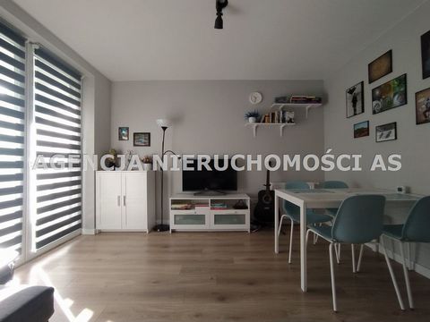 We invite you to familiarize yourself with the sale offer of an apartment located in the vicinity of Bieżanowska Street. The low-rise buildings of single and multi-family houses around and the immediate vicinity of the park guarantee peace and quiet....