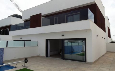 Villas for sale in Torre de la Horadada, Costa Blanca Located very close to the Antonio Gálvez park and all services. Each house has 3 bedrooms and 3 bathrooms, living room, kitchen, terrace, garden and private pool. Just 500 meters from the sea. Mai...