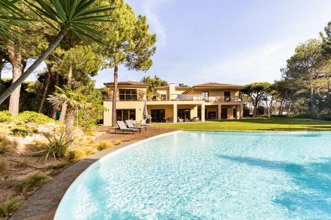 Fantastic 5+7 bedroom villa with garden and swimming pool in Quinta da Marinha south. Excellent finishes and sun exposure. In a 3320 sqm lot, with a 794 sqm gross construction area and distributed over 3 floors. The 495 sqm of gross private area is d...