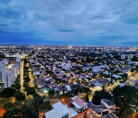 Imagina vivir donde el lujo y la comodidad se fusionan para ofrecerte una calidad de vida excepcional. Este exclusivo apartamento de 172.66 m² en Sky Tower, en la privilegiada zona de Menga, Cali, es el hogar que siempre has deseado. Con un diseño mo...