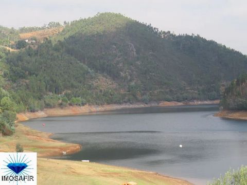 Terreno rústico com 2350 m2, situado perto do rio e com vista para o rio Zêzere. Localiza-se numa zona muito calma e tranquila nos limites de uma pequena povoação. Terreno bom para pôr uma caravana. #ref:0030