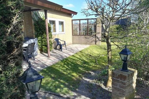 Zeewaard 20 is a beautiful and cozy bungalow for a maximum of 4 people, with a large garden with lawn. Living area Living room with sitting area, television with Dutch and German television programs (satellite TV), DVD player, dining area. Kitchen Th...