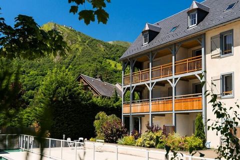 Für einen Urlaub im Einklang mit der Natur übernachten Sie in der Résidence Le Clos Saint Hilaire***, einem brandneuen Wohnkomplex in Vieille Aure, 800 m vom Zentrum des Dorfes Saint-Lary und der Seilbahn Pic Lumière (kostenlose Shuttles) entfernt )....