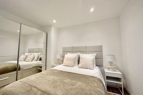 Checkmyguest offre questo grazioso appartamento di 39 m² con aria condizionata per 4 persone. Situato in posizione ideale nel centro della città, vicino al porto di St Tropez e a breve distanza da attrazioni, negozi e spiagge. Con i suoi comfort mode...